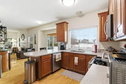 815 Tylerton Circle, Grayslake, IL 60030 - Photo 5