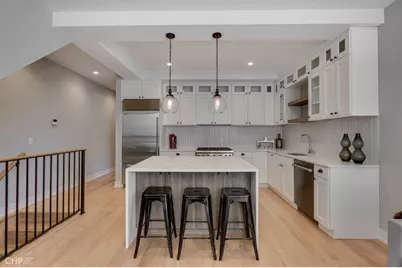 1350 N Claremont Avenue #1, Chicago, IL 60622 - Photo 3