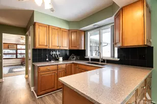 407 Farmington Ave, Joliet, IL 60435 - Photo 13