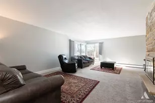 407 Farmington Ave, Joliet, IL 60435 - Photo 3