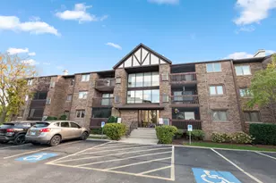 10355 Menard Ave, Oak Lawn, IL 60453 - Photo 1