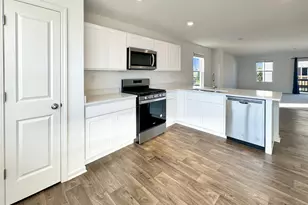 2241 Sassafras Wy, Wonder Lake, IL 60097 - Photo 3