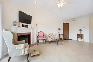 1907 Gresham Cir, Wheaton, IL 60189 - Photo 3