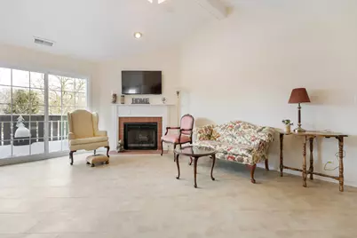 1907 Gresham Circle #D, Wheaton, IL 60189 - Photo 5