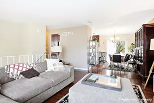 1073 Poplar Ct, Lake Zurich, IL 60047 - Photo 5