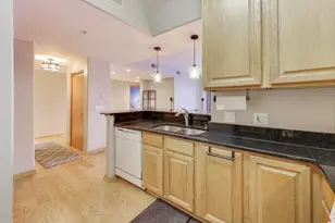 1715 Pavilion Way, Park Ridge, IL 60068 - Photo 9