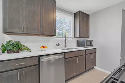 403 Arrowhead Trail, Carol Stream, IL 60188 - Photo 7