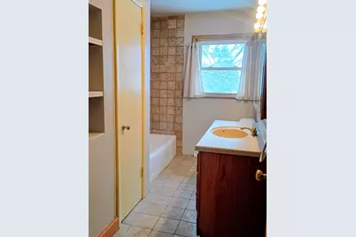 1206 University Drive, Dekalb, IL 60115 - Photo 5