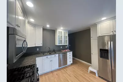 229 S Dearborn Avenue, Bradley, IL 60915 - Photo 3