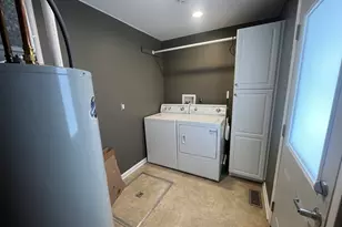 229 S Dearborn Ave, Bradley, IL 60915 - Photo 9