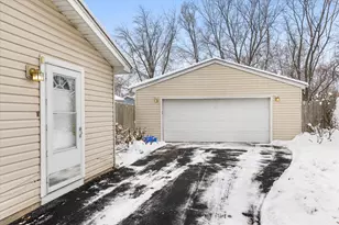 177 Shady Ln, Bolingbrook, IL 60440 - Photo 23