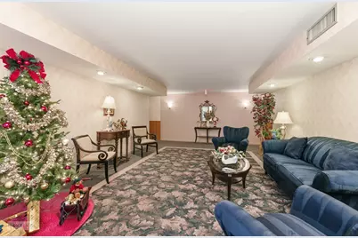 7502 Farmingdale Drive #206, Darien, IL 60561 - Photo 23