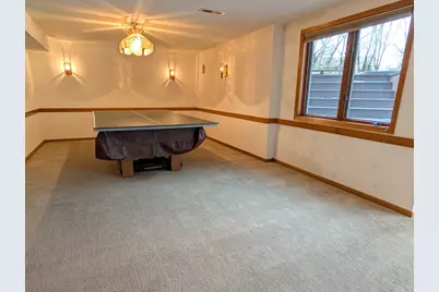 684 Sioux Drive, Freeport, IL 61032 - Photo 19