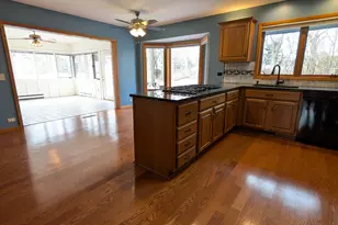 684 Sioux Dr, Freeport, IL 61032 - Photo 7