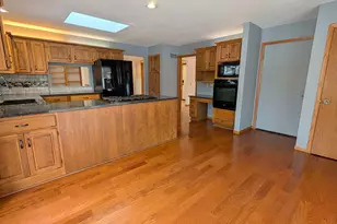 684 Sioux Dr, Freeport, IL 61032 - Photo 11