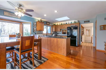 684 Sioux Drive, Freeport, IL 61032 - Photo 11