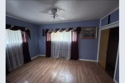 [Address not provided], Chicago, IL 60617 - Photo 5