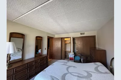 6433 W Belle Plaine Avenue #302, Chicago, IL 60634 - Photo 13