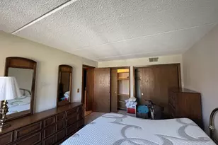 6433 W Belle Plaine Ave, Chicago, IL 60634 - Photo 13