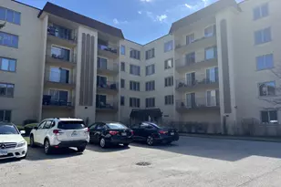 6433 W Belle Plaine Ave, Chicago, IL 60634 - Photo 1