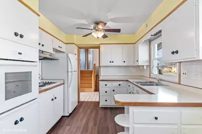 493 Amherst Avenue, Des Plaines, IL 60016 - Photo 5