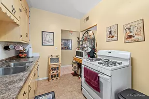 810 W Galena Blvd, Aurora, IL 60506 - Photo 21