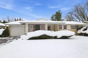 943 Oxford St, Downers Grove, IL 60516 - Photo 1