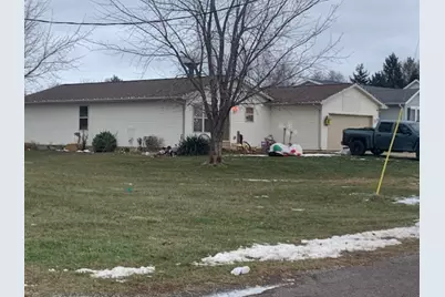 357 E Clay Street, El Paso, IL 61738 - Photo 3