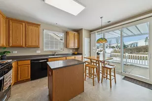 2659 Venetian Ln, Elgin, IL 60124 - Photo 9