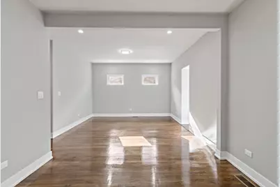 9233 S Essex Avenue, Chicago, IL 60617 - Photo 5