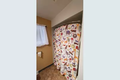 651 Bensley Avenue, Calumet City, IL 60409 - Photo 9