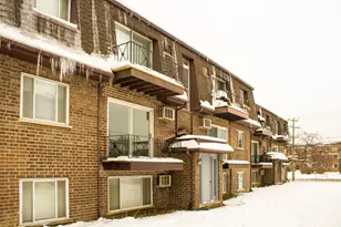 10457 Dearlove Rd, Glenview, IL 60025 - Photo 1