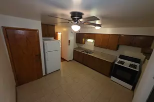 934 E 84th Pl, Chicago, IL 60619 - Photo 5