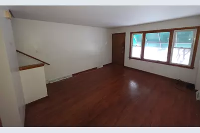 934 E 84th Place #B, Chicago, IL 60619 - Photo 3