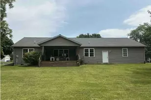 302 S Walnut St, Colfax, IL 61728 - Photo 25