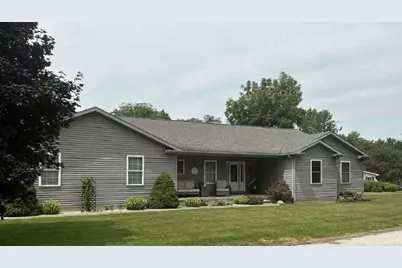 302 S Walnut Street, Colfax, IL 61728 - Photo 1