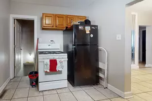 9516 S Yale Ave, Chicago, IL 60628 - Photo 9