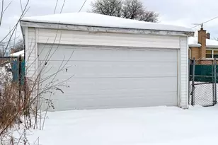 9516 S Yale Ave, Chicago, IL 60628 - Photo 29