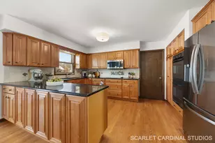 307 Leeds Ct, Naperville, IL 60565 - Photo 5