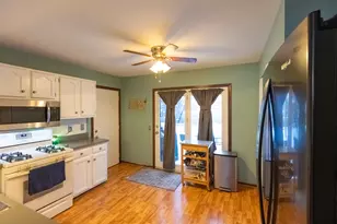 873 Shady Ln, Aurora, IL 60506 - Photo 5