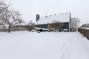 873 Shady Ln, Aurora, IL 60506 - Photo 19