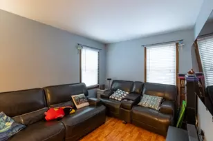 873 Shady Ln, Aurora, IL 60506 - Photo 9