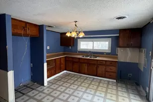 206 Crestwood Ave, Tilton, IL 61833 - Photo 7