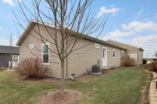 1428 Equestrian Dr, Grayslake, IL 60030 - Photo 17