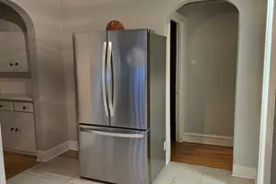 7529 N Claremont Ave, Chicago, IL 60645 - Photo 9