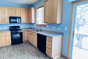 1851 Indian Hill Ln, Aurora, IL 60503 - Photo 3