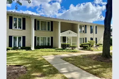 1306 S New Wilke Road #2B, Arlington Heights, IL 60005 - Photo 1