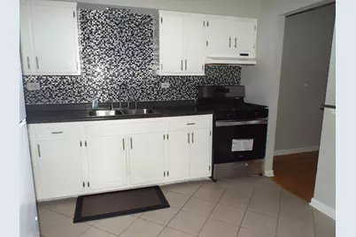 77 W Central Avenue #105, Roselle, IL 60172 - Photo 7