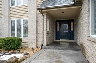 1627 Sauk Dr, Batavia, IL 60510 - Photo 3