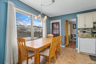 2010 Primrose Dr, Plainfield, IL 60586 - Photo 5